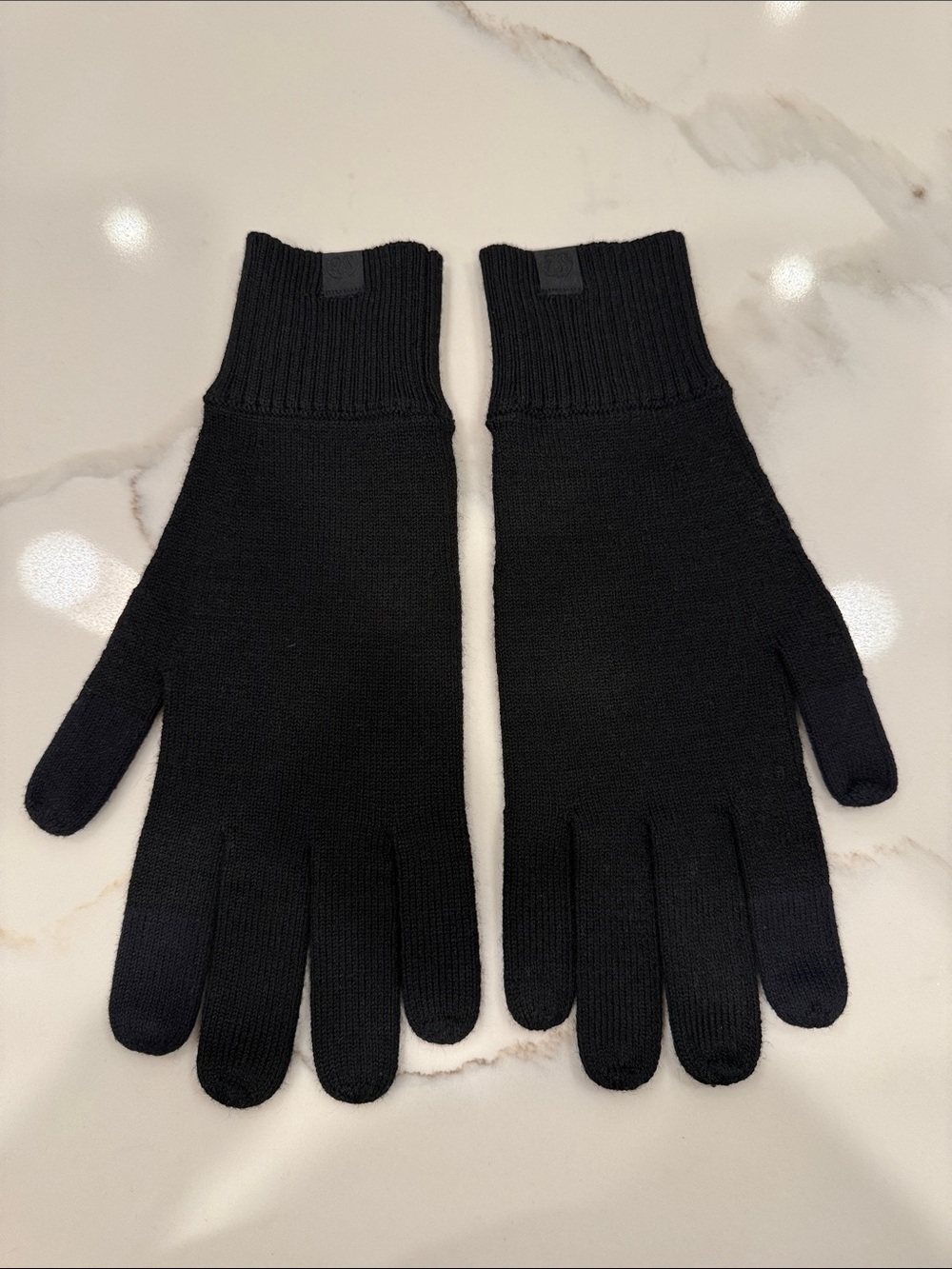 Women’s Large Lululemon Knit Gloves